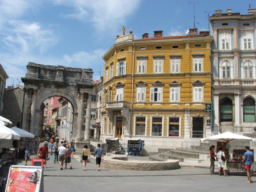 Amfora Deluxe Studio Pula Zewnętrze zdjęcie